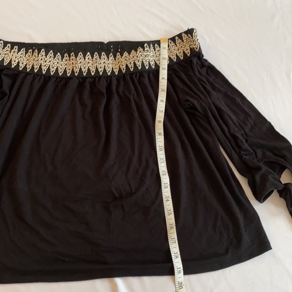 Pebble and Stone off the shoulder black top. S - Picture 8 of 10